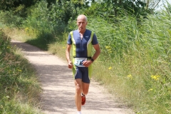 1Y9B6433